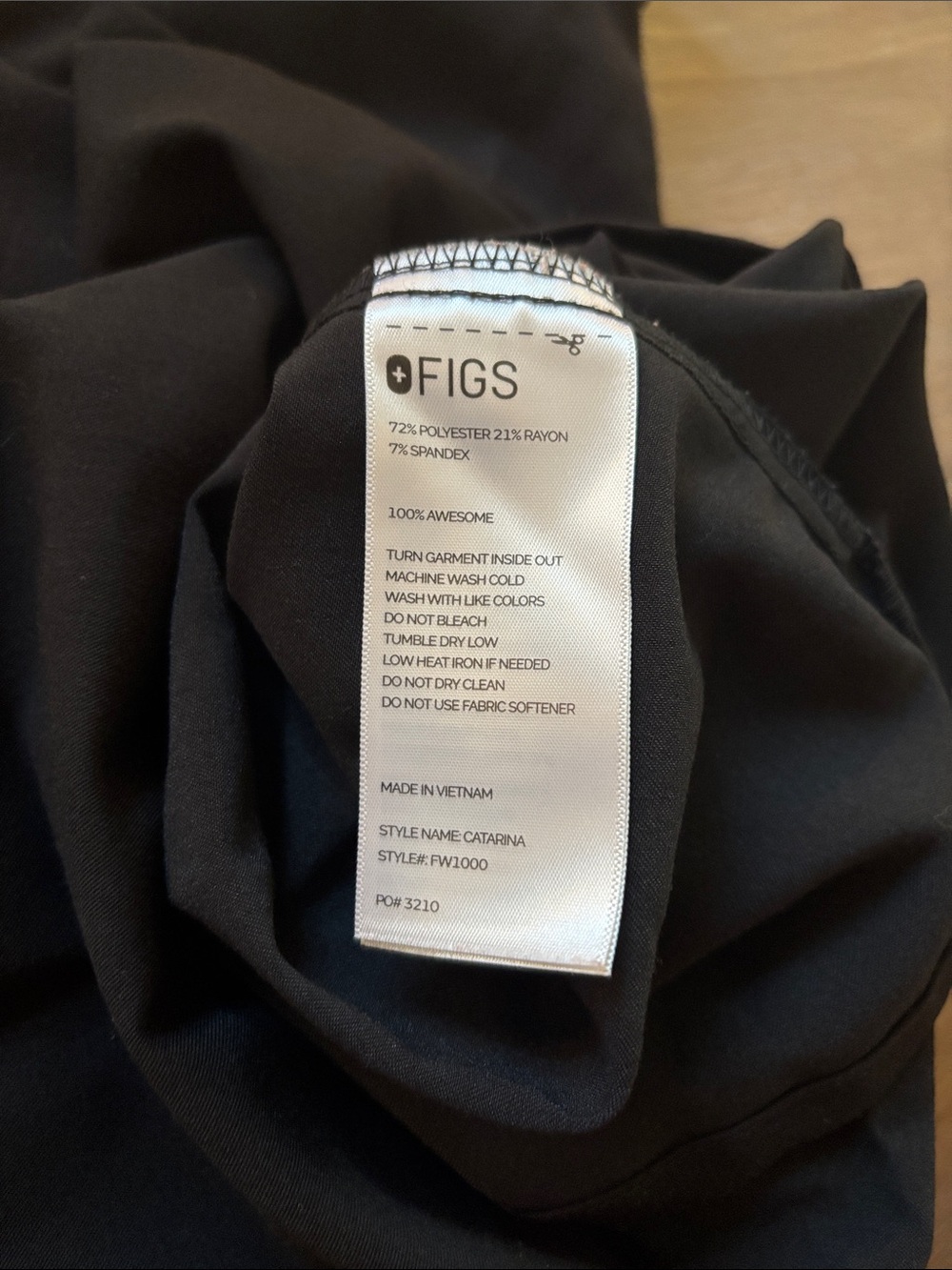 FIGS Women’s Catarina Scrub Top Shirt in Black - Picture 11 of 11